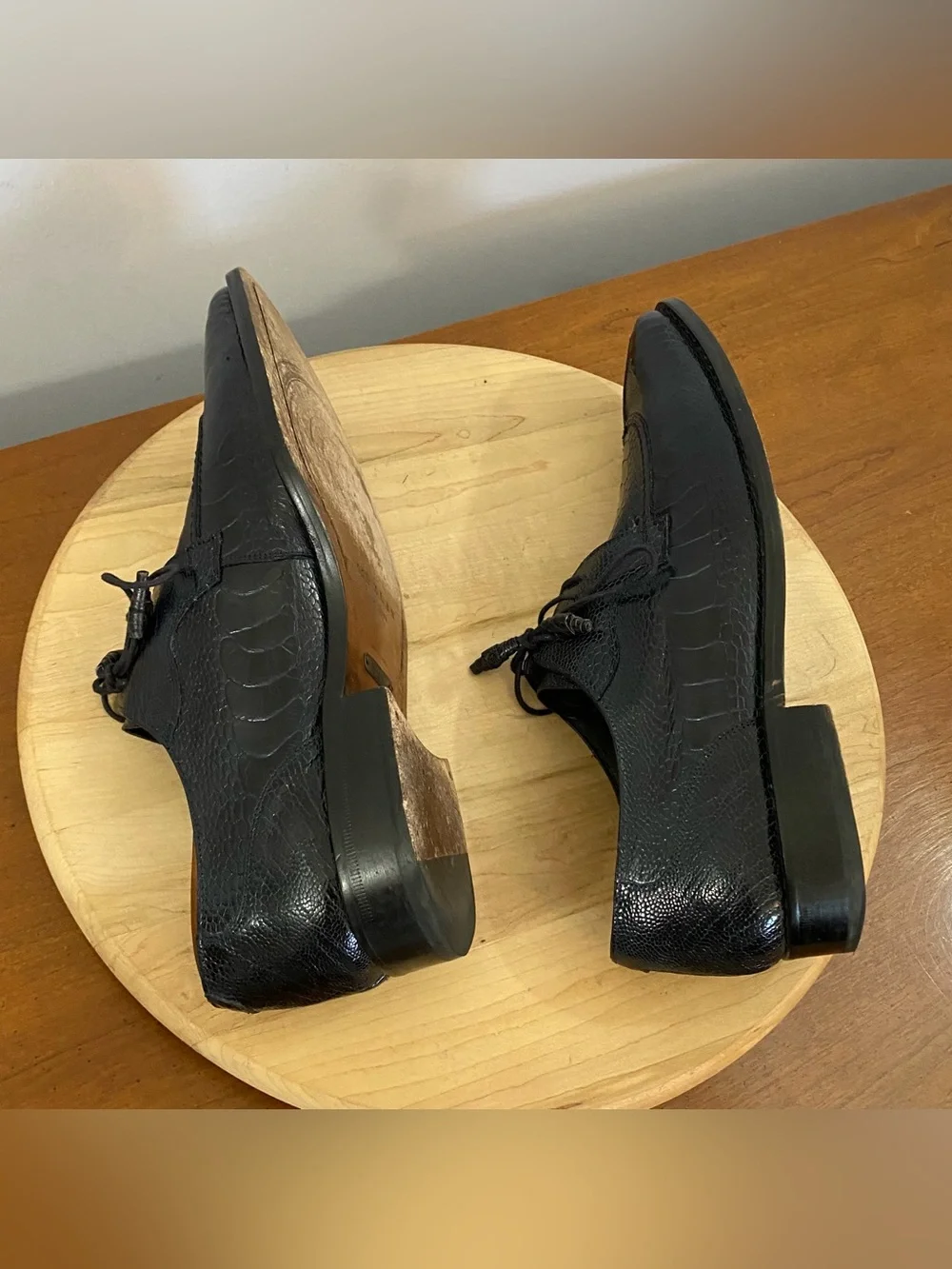 Mezlan gently used